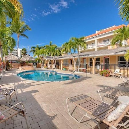 Walk To The Beach And Restaurants! - Coconut Villa'S Suite 2 St. Pete Beach Zewnętrze zdjęcie