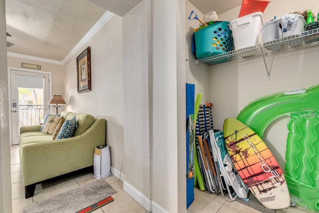 Walk To The Beach And Restaurants! - Coconut Villa'S Suite 2 St. Pete Beach Zewnętrze zdjęcie
